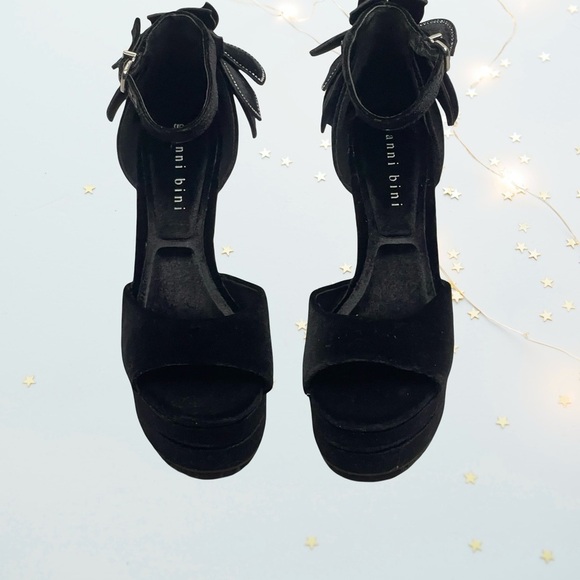 Gianni Bini Elegant Black High Heels in size 7.5 - Picture 9 of 13